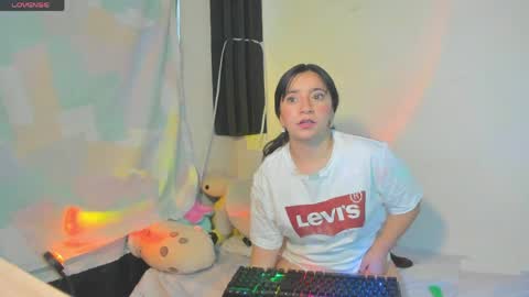 Snapshot of _litle_mily_ chatting on 04/04/26, 10:07 Mily online show from 04/04/26, 10:07