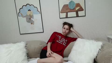 Emma online show from 10/01/25, 02:12