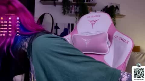 Snapshot of _lollyshy_ chatting on 09/13/25, 01:11 Lolly online show from 09/13/25, 01:11