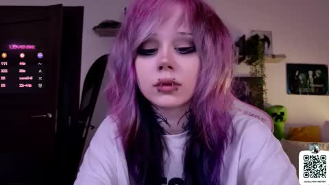 Snapshot of _lollyshy_ chatting on 09/19/25, 11:55 Lolly online show from 09/19/25, 11:55