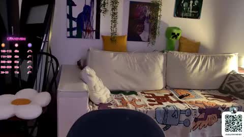 Snapshot of _lollyshy_ chatting on 10/02/25, 10:44 Lolly online show from 10/02/25, 10:44