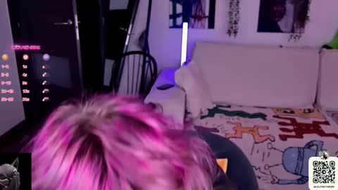 Snapshot of _lollyshy_ chatting on 10/19/25, 10:49 Lolly online show from 10/19/25, 10:49