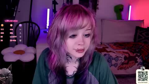 Snapshot of _lollyshy_ chatting on 10/23/25, 10:58 Lolly online show from 10/23/25, 10:58