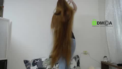 Snapshot of _lonelycat_ chatting on 02/25/26, 07:12 Katya online show from 02/25/26, 07:12