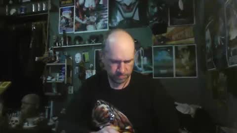 That guy online show from 10/31/25, 06:42