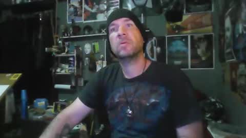 That guy online show from 11/30/25, 04:33