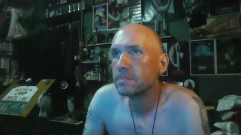 That guy online show from 07/09/26, 01:09