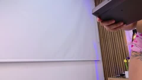 Luisa merrid online show from 04/17/26, 03:04