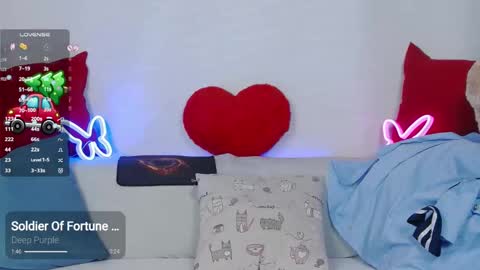 Snapshot of _lorik chatting on 01/14/25, 12:43 online show from 01/14/25, 12:43