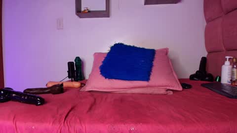 Lorrayne online show from 02/06/25, 06:02