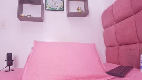 Lorrayne online show from 02/26/25, 11:52