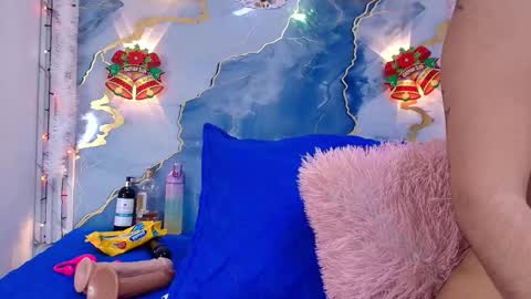 Lorrayne online show from 12/22/25, 12:13