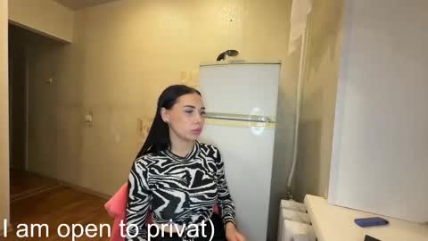 Snapshot of _lovelycurves_ chatting on 10/09/25, 01:53 Mary online show from 10/09/25, 01:53