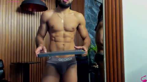 _luca_flame online show from 10/22/25, 04:40