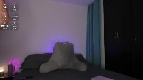 Snapshot of _lucianapalmer chatting on 03/24/26, 11:15 online show from 03/24/26, 11:15