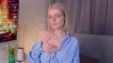 Snapshot of _luckybet_ chatting on 10/06/25, 04:26 Monica online show from 10/06/25, 04:26