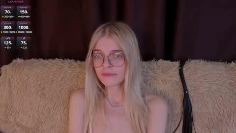 Snapshot of _luckybet_ chatting on 10/25/25, 05:08 Monica online show from 10/25/25, 05:08