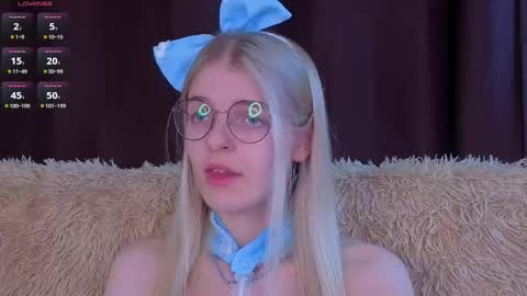 Snapshot of _luckybet_ chatting on 11/16/25, 06:02 Monica online show from 11/16/25, 06:02