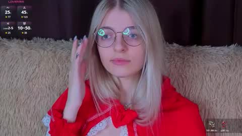 Snapshot of _luckybet_ chatting on 11/23/25, 07:02 Monica online show from 11/23/25, 07:02