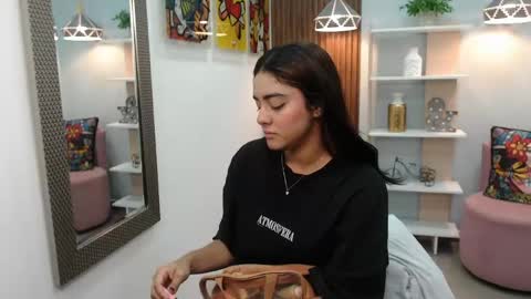 Snapshot of _lucy_grey chatting on 06/03/26, 11:13 Lucy online show from 06/03/26, 11:13