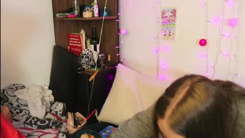 Snapshot of _lucy_white_ chatting on 01/04/25, 02:25 Lucy online show from 01/04/25, 02:25