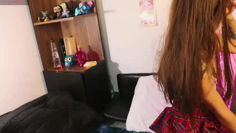 Snapshot of _lucy_white_ chatting on 02/17/25, 08:15 Lucy online show from 02/17/25, 08:15