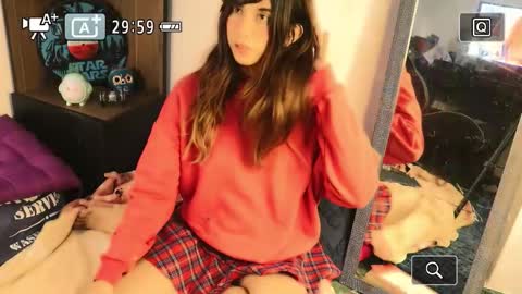 Snapshot of _lucy_white_ chatting on 10/18/25, 03:09 Lucy online show from 10/18/25, 03:09