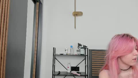 Snapshot of _lucystars chatting on 07/12/26, 12:18 _lucystars online show from 07/12/26, 12:18