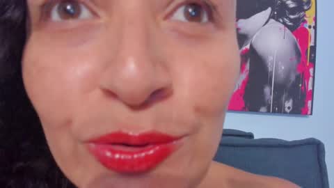  luna  sweet  online show from 09/25/25, 08:12