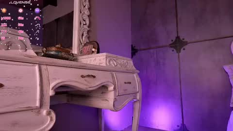 Snapshot of _luna_dupont_ chatting on 03/06/25, 11:36  Luna  online show from 03/06/25, 11:36