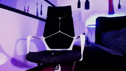 MISS LUNA online show from 01/05/25, 09:15