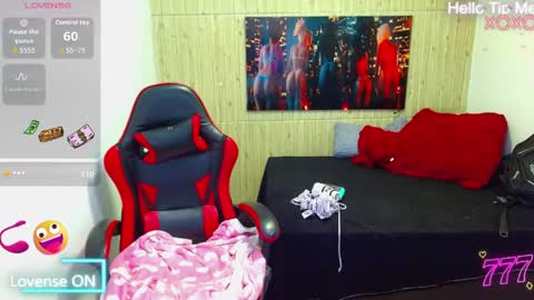 luna torres online show from 04/17/26, 02:31