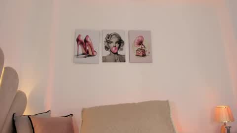 Snapshot of _luuciana_ chatting on 04/16/26, 03:40 _luuciana_ online show from 04/16/26, 03:40