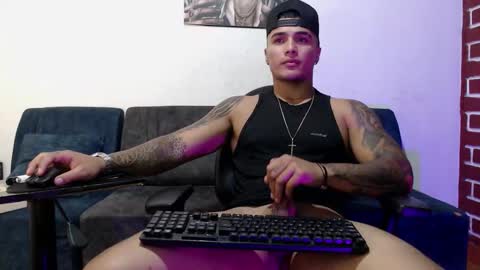 Snapshot of _luxury_23 chatting on 03/26/26, 06:52 STIVEN online show from 03/26/26, 06:52