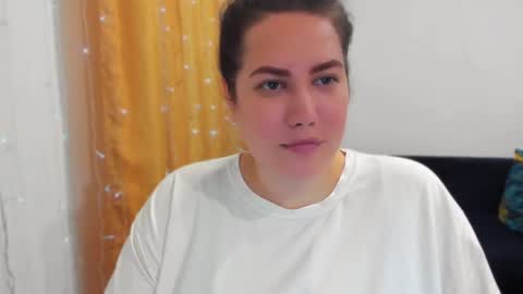 Snapshot of _madalexa_ chatting on 06/12/26, 09:46 Alexa online show from 06/12/26, 09:46