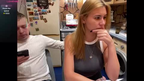 Snapshot of _magic_kis chatting on 11/24/25, 06:46 _magic_kis online show from 11/24/25, 06:46