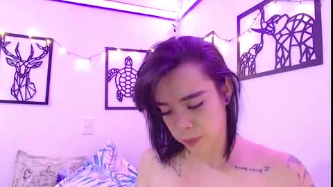 Snapshot of _marcela_wi chatting on 12/04/24, 02:09 Marce  online show from 12/04/24, 02:09