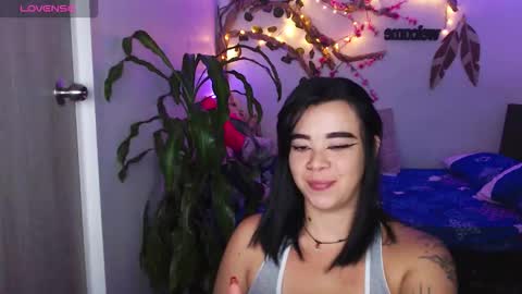 Snapshot of _marcela_wi chatting on 12/19/25, 11:23 Marce online show from 12/19/25, 11:23