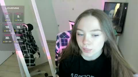 Snapshot of _margoqueen_ chatting on 04/17/26, 06:49 Margo online show from 04/17/26, 06:49