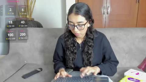 Snapshot of _maria_foxx_ chatting on 09/10/25, 03:28 Maria online show from 09/10/25, 03:28