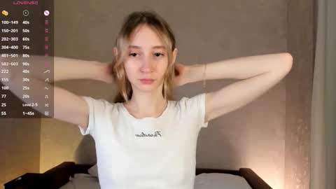  Gwen  online show from 10/08/25, 03:37