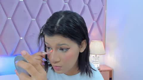 Snapshot of _maskedgirl_ chatting on 11/14/25, 12:15 Nahayo online show from 11/14/25, 12:15