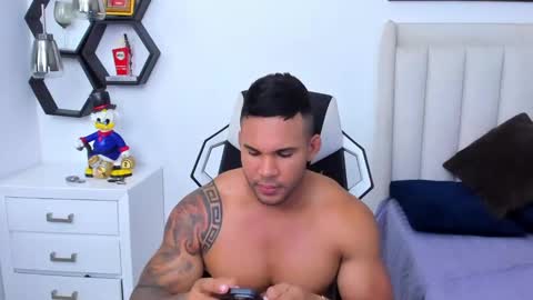 Snapshot of _matthew_santos_ chatting on 01/18/25, 04:59 _matthew_santos_ online show from 01/18/25, 04:59