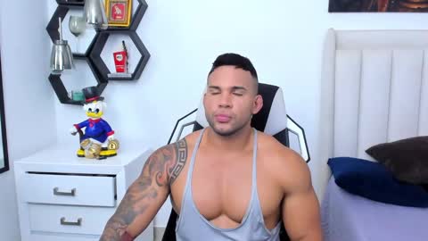 _matthew_santos_ online show from 01/31/25, 10:42