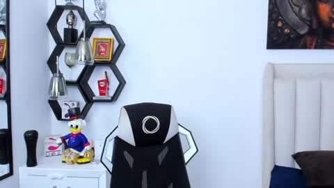 _matthew_santos_ online show from 02/13/25, 02:45