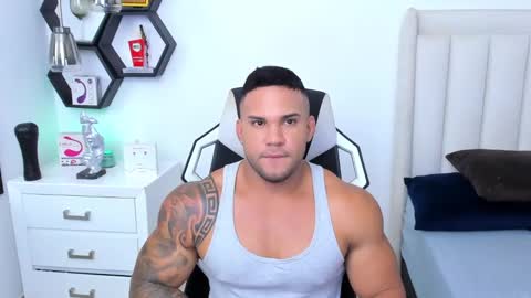 Snapshot of _matthew_santos_ chatting on 02/23/25, 12:19 _matthew_santos_ online show from 02/23/25, 12:19