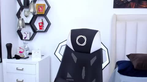 _matthew_santos_ online show from 02/28/25, 12:10