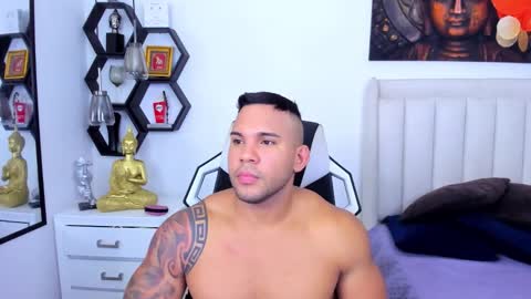 _matthew_santos_ online show from 09/19/25, 02:57