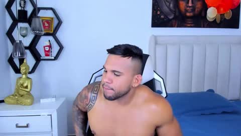 Snapshot of _matthew_santos_ chatting on 11/27/25, 09:17 _matthew_santos_ online show from 11/27/25, 09:17