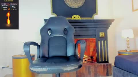 _maximo_1 online show from 06/23/26, 01:47